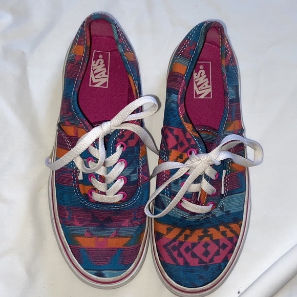 Vans - Picture 7 of 8